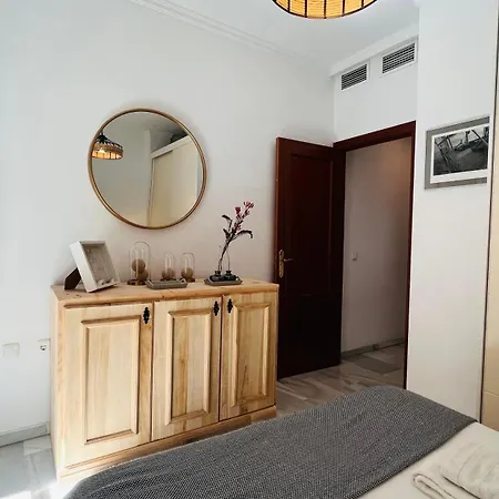Homely Atarazanas Apartment Malaga