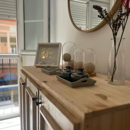 Homely Atarazanas Apartment Malaga